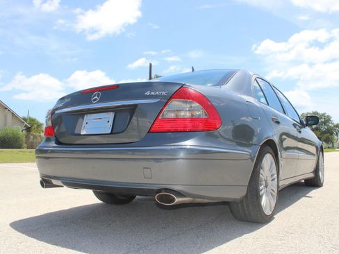 Used 2007 Mercedes-Benz E 350 4MATIC Sedan image 27