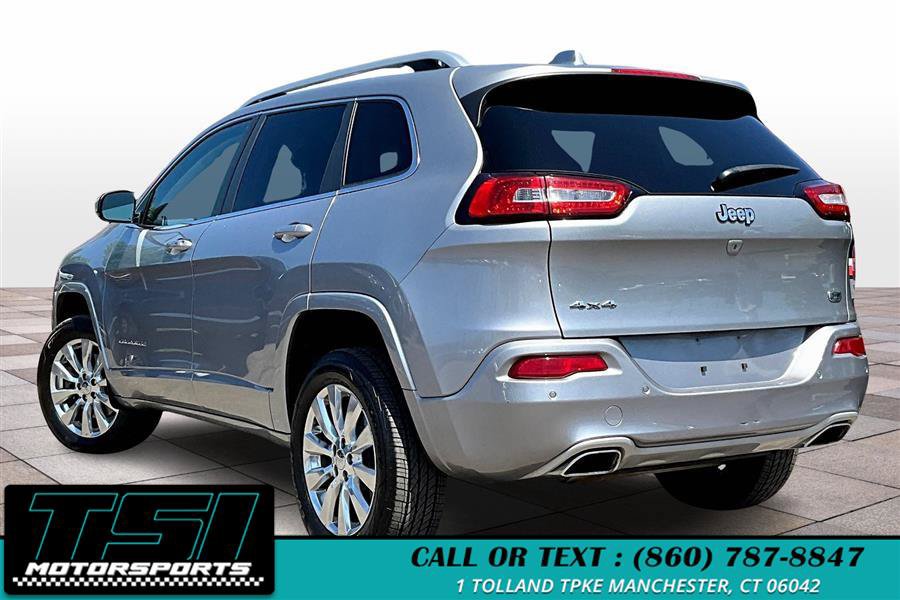 Used 2017 Jeep Cherokee Overland AWD/4WD image 13