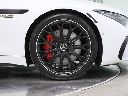 Used 2024 Mercedes-Benz SL 55 AMG 4MATIC w/ Driver Assistance Package image 15