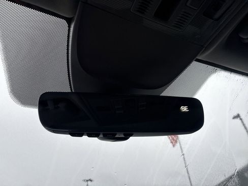 New 2025 Volkswagen Taos SE image 36