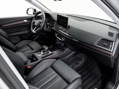 Certified 2025 Audi Q5 2.0T Premium Plus w/ Premium Plus Package image 20