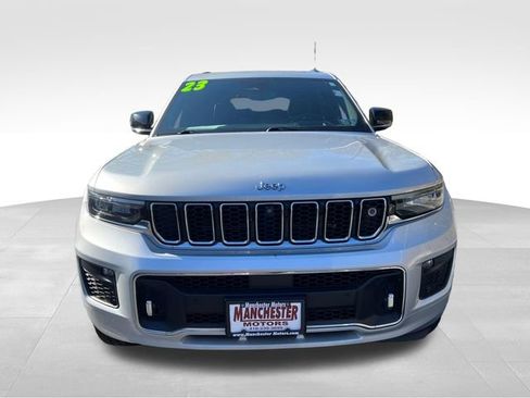 Used 2023 Jeep Grand Cherokee L Overland w/ Advanced Protech Group III AWD/4WD image 2