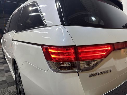 Used 2015 Honda Odyssey Touring Elite image 9