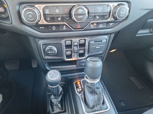 New 2026 Jeep Gladiator Sport AWD/4WD image 12