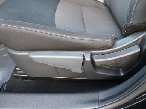 Used 2024 Nissan Sentra SV FWD image 40
