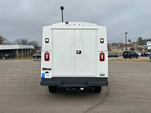 Used 2025 GMC Savana 3500 w/ Power Convenience Package RWD image 5