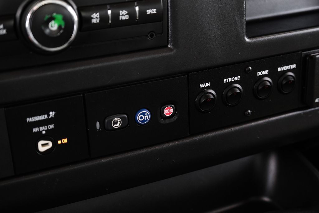 Used 2017 Chevrolet Express 2500 RWD image 22