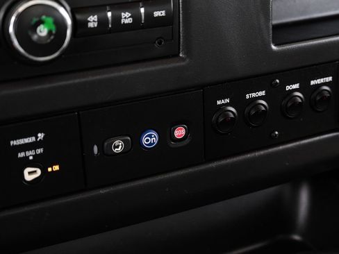 Used 2017 Chevrolet Express 2500 RWD image 22