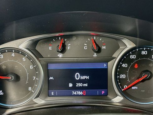Used 2021 Chevrolet Equinox Premier FWD image 13