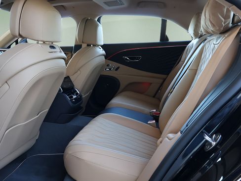 New 2026 Bentley Flying Spur Plug-In Hybrid AWD/4WD image 15
