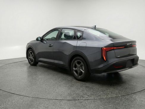 Used 2025 Kia K4 LXS image 6