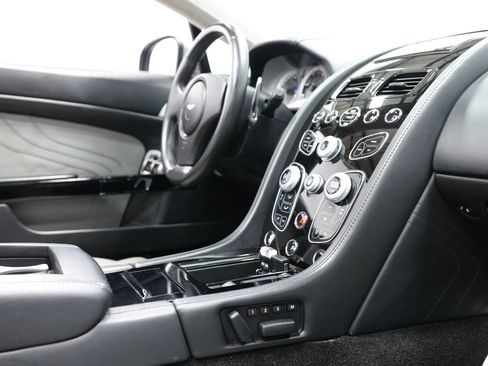 Used 2016 Aston Martin V8 Vantage S RWD image 56
