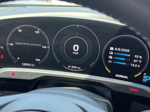 Certified 2022 Porsche Taycan GTS image 24