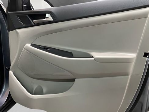 Used 2021 Hyundai Tucson SE image 68