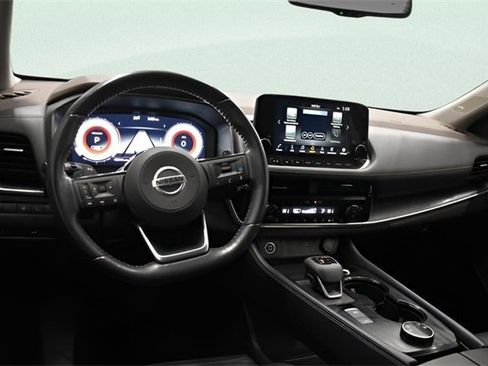 Used 2021 Nissan Rogue Platinum image 18