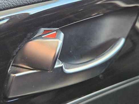 Used 2019 Kia Sorento LX image 14