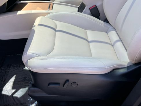 Used 2020 Tesla Model X Performance AWD/4WD image 28