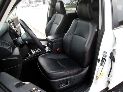 Used 2015 Toyota 4Runner Trail Premium image 18