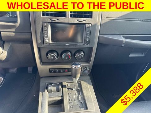 Used 2012 Jeep Liberty Sport AWD/4WD image 12