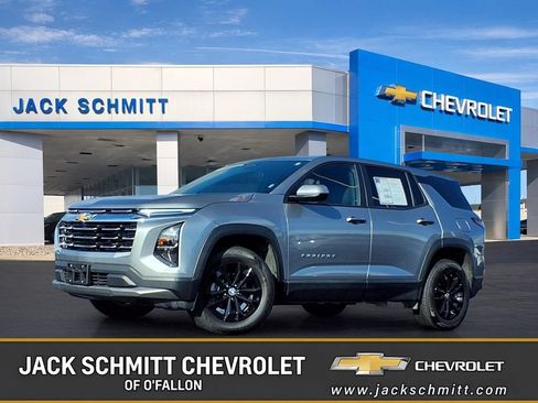 Used 2026 Chevrolet Equinox LT AWD/4WD image 1