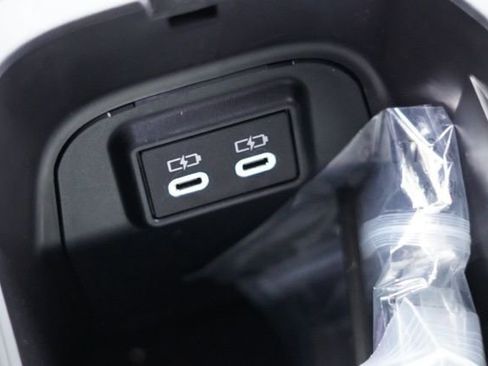 Certified 2025 Toyota RAV4 XSE image 39