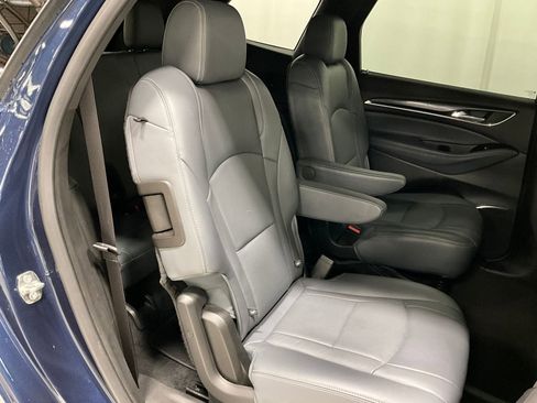 Used 2023 Buick Enclave Essence image 23