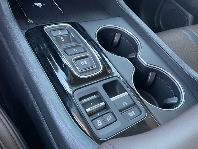 Used 2025 Honda Pilot Elite image 21