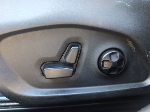 Used 2019 Jeep Compass Latitude w/ Popular Equipment Group image 17