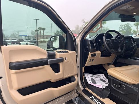 Used 2018 Ford F150 XLT w/ Equipment Group 302A Luxury AWD/4WD image 15