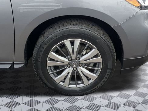 Used 2020 Nissan Pathfinder S FWD image 29