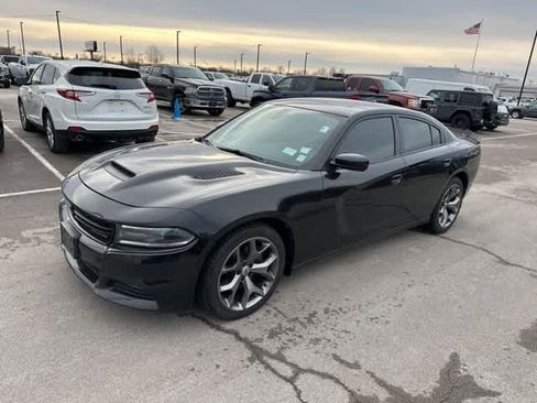 Used 2017 Dodge Charger R/T w/ Plus Group image 14