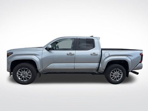 Used 2025 Toyota Tacoma Limited AWD/4WD image 4