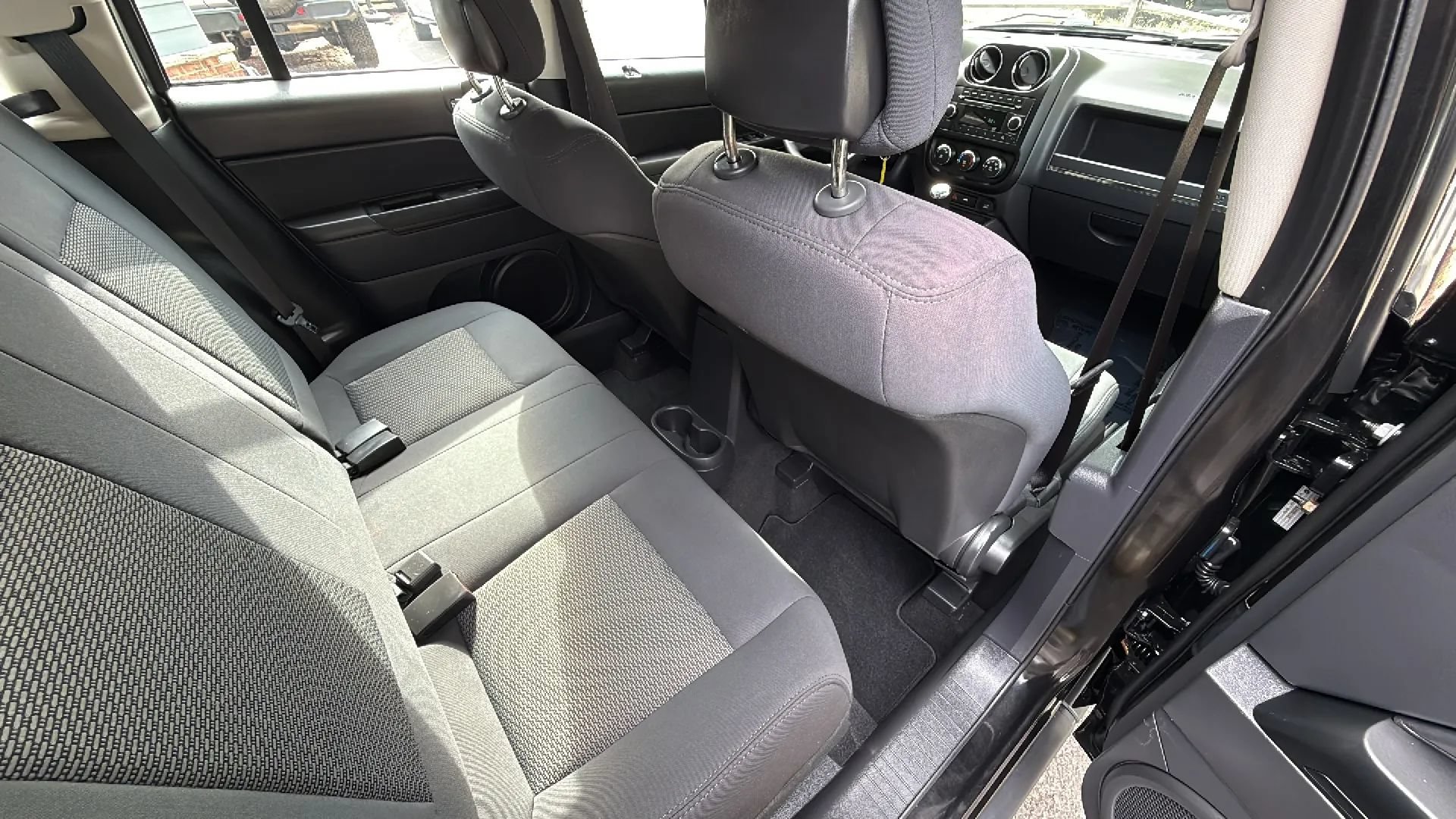 Used 2010 Jeep Compass Sport w/ PWR Equipment Group AWD/4WD image 17