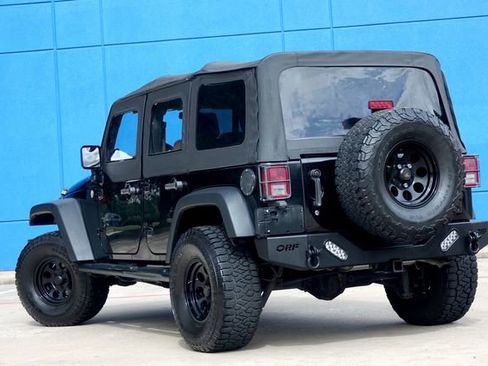 Used 2010 Jeep Wrangler Unlimited Sport image 6