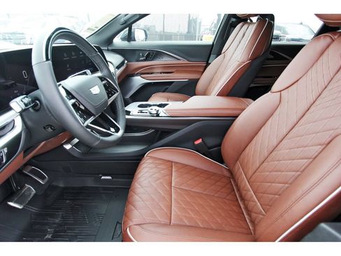 New 2027 Cadillac Lyriq Signature Luxury w/ Nappa Leather Package AWD/4WD image 6