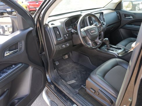 Used 2016 GMC Canyon SLE w/ All Terrain Package AWD/4WD image 13