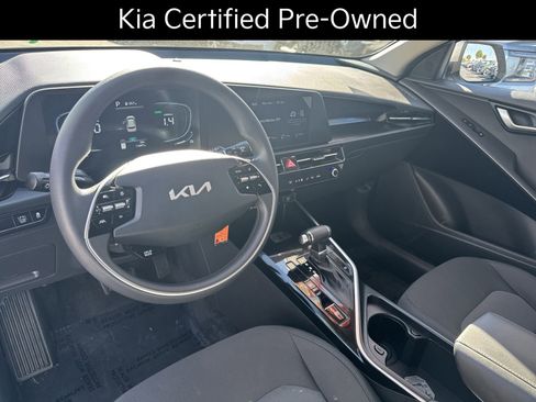 Certified 2025 Kia Niro LX image 23