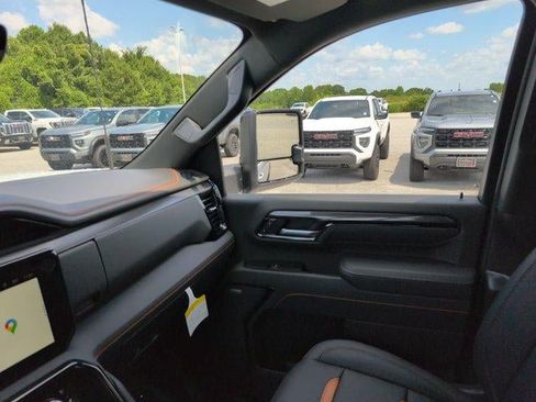 New 2026 GMC Sierra 3500 AT4 w/ AT4 Premium Plus Package AWD/4WD image 27