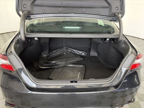 Used 2024 Toyota Camry SE FWD image 14