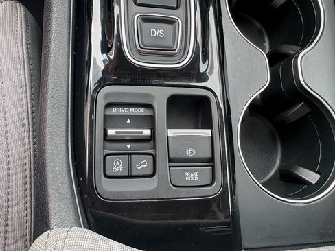 Used 2024 Honda Pilot LX image 21