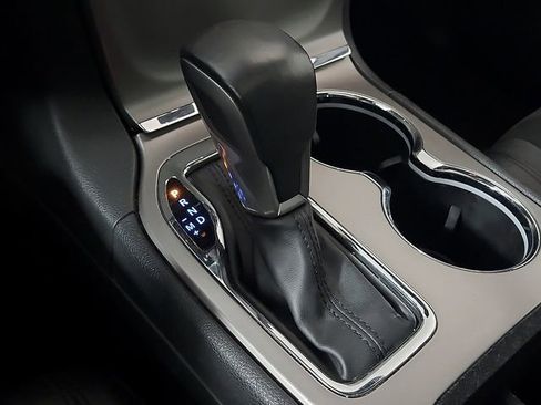 Used 2021 Jeep Grand Cherokee Laredo X image 16