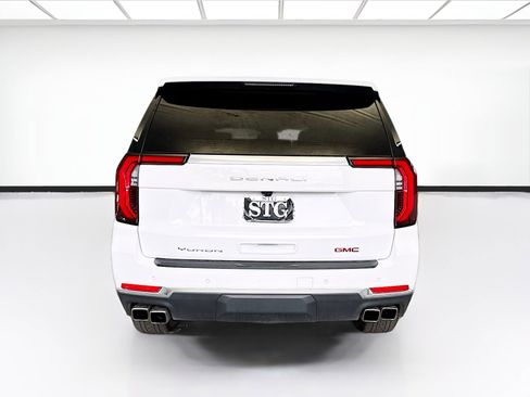 Used 2025 GMC Yukon Denali image 5