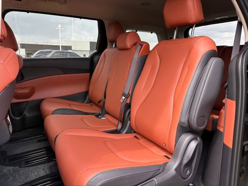New 2026 Kia Carnival EX FWD image 13