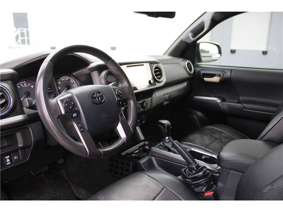 Used 2019 Toyota Tacoma TRD Sport w/ Exterior Package AWD/4WD image 9