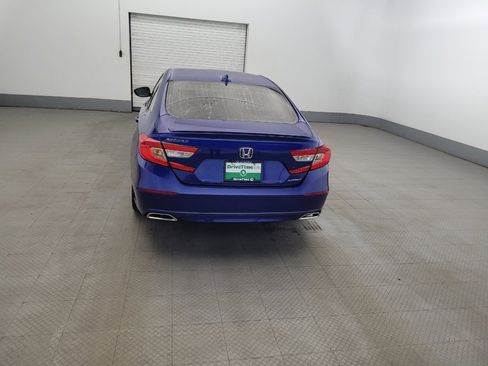 Used 2018 Honda Accord Sport image 6