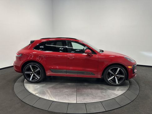 Used 2024 Porsche Macan S AWD/4WD image 8
