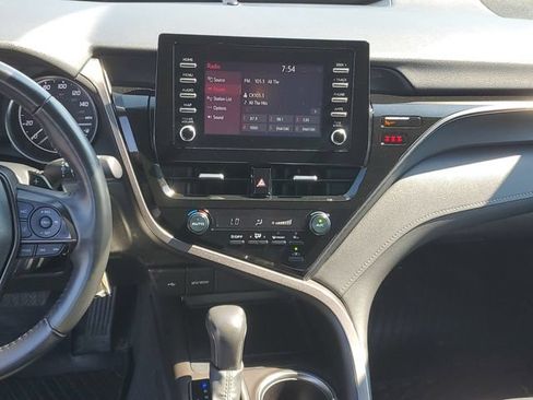 Used 2024 Toyota Camry SE FWD image 12