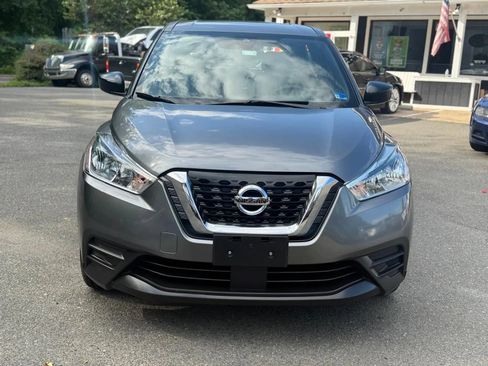 Used 2020 Nissan Kicks S FWD image 2