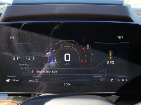 Used 2026 Chevrolet Tahoe High Country AWD/4WD image 32