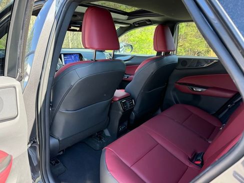 Used 2024 Lexus NX 250 FWD image 28